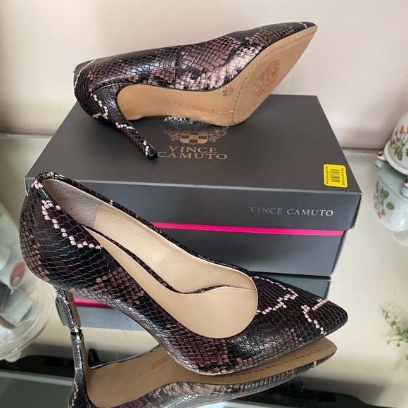 Vince Camuto Snake Print Heels - Picture 3 of 6